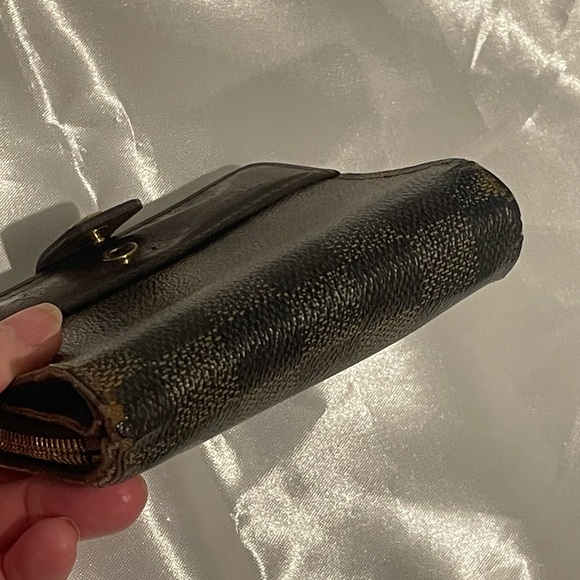 Louis Vuitton Damier Ebene Compact Wallet - Picture 9 of 13